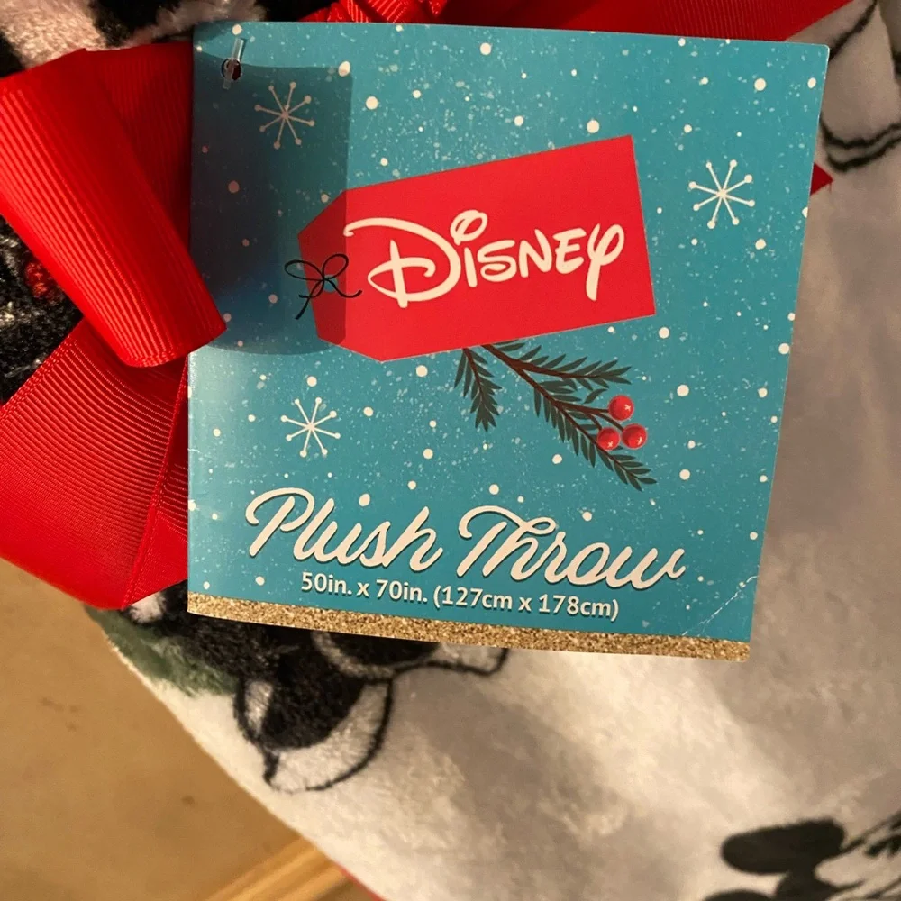 Disney holiday plush throw